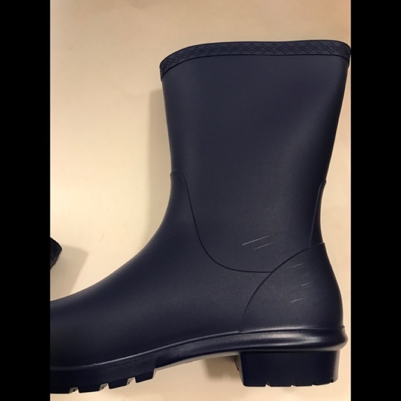 UGG Sienna Matte Rain Boots: Navy 10 - Picture 15 of 15